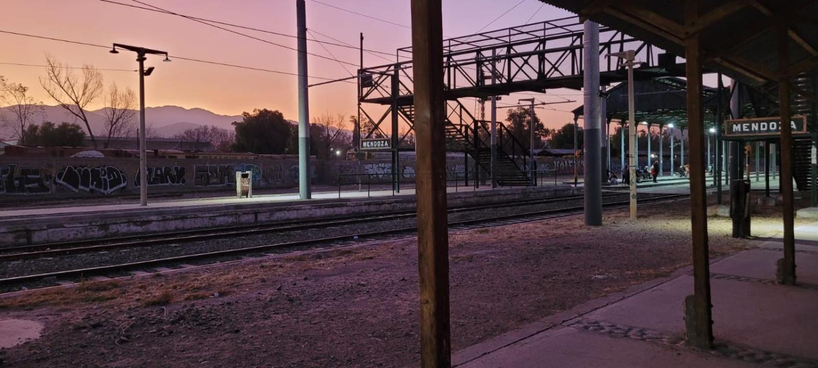 Es Montana, Paz Y Malbec Mendoza